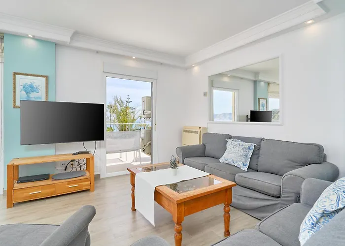 Апартаменти Wonderful Penthouse Нерха